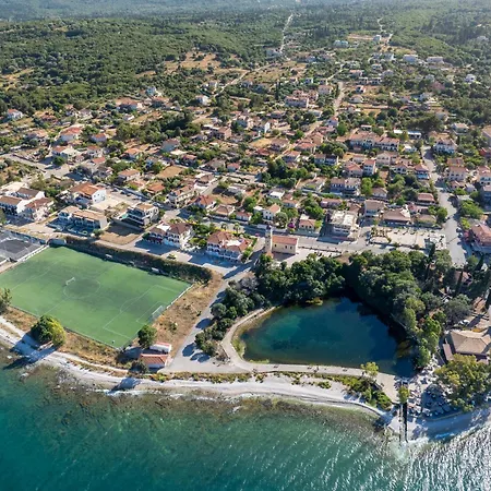 아파트 Melina's 카라보밀로스